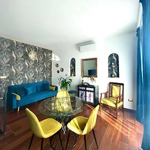  Holiday home Charme House