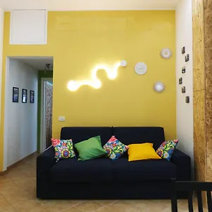 Casa Maura - 2 Passi Nella Storia , Genoa Italy